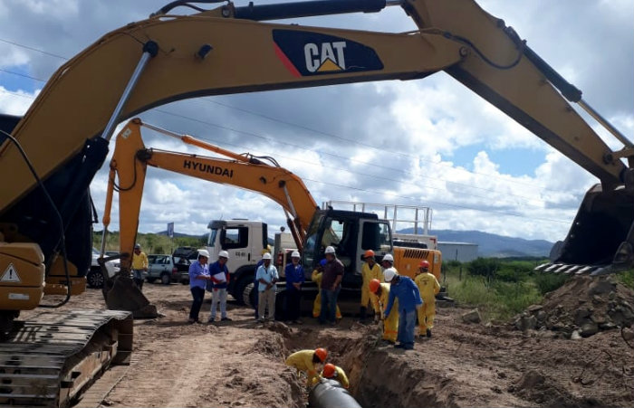 A adutora vai transportar gua da Barragem de Serro Azul, situada em Palmares, na Zona da Mata Sul, para atender dez municpios do Agreste. Foto: Divulgao