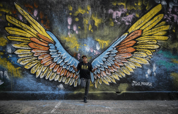 To Armando  artista do grafite e integrante do grupo do Colorindo o Recife
Foto: Paulo Paiva / DP