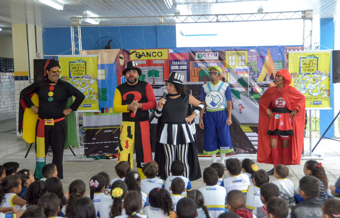 A Trupe da CTTU entrar nas escolas com apresentao de teatro para conscientizar as crianas. Foto: Luciano Ferreira/CTTU/divulgao