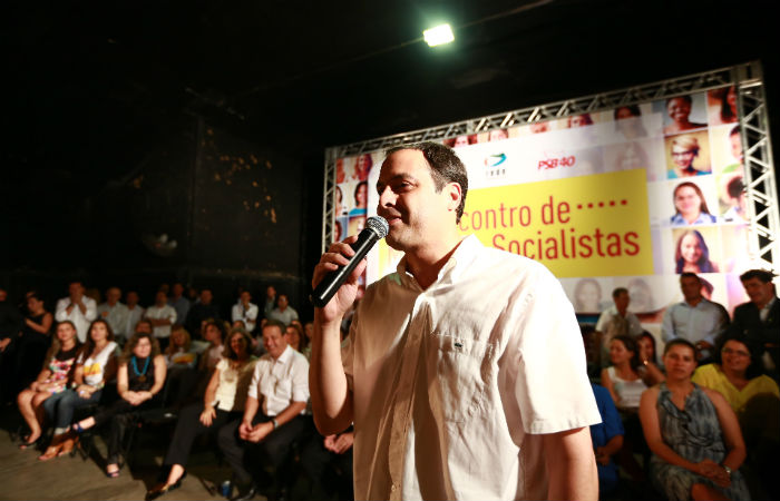 Paulo Cmara  um dos 16 governadores que tenta reeleio em 2018
Foto: Bernardo Dantas / Arquivo / DP