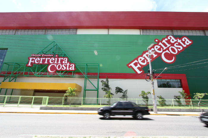 O incidente ocorreu na rea externa da loja da Tamarineira. Foto: Alcione Ferreira/DP/Arquivo.
