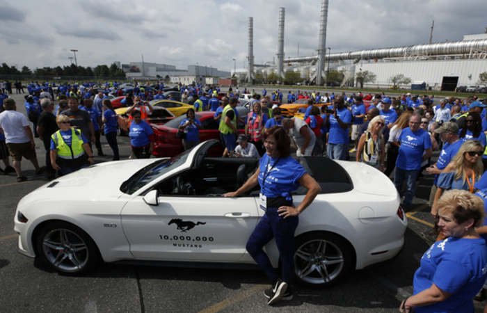 As comemoraes ocorrem em um momento-chave para a Ford, quando as vendas do Mustang caem nos Estados Unidos mas crescem no exterior. Foto: JEFF KOWALSKY / AFP
