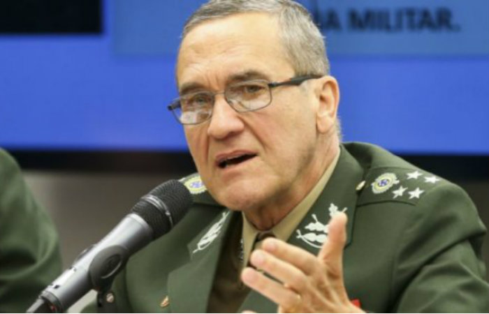 Comandante do Exrcito, general Villas Boas, diz que os militares esto sendo alados a se candidatar como consequncia do momento nacional. MARCELO CAMARGO /EBC/ FOTOSPBLICAS