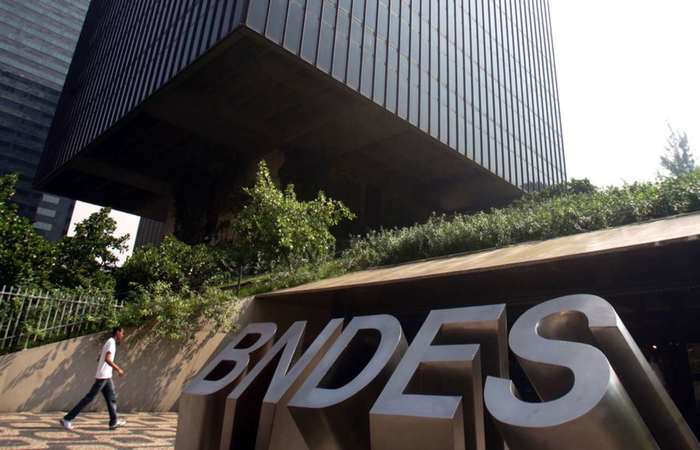 Com isso, nas contas de Oliveira, o BNDES ter flego para desembolsar o equivalente a 2% do PIB por ano. Foto: Agncia Brasil (Foto: Agncia Brasil)