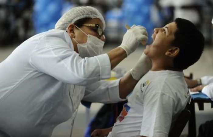 De acordo com o estudo, no Brasil, 39 milhes de pessoas usam prteses dentrias, sendo que uma em cada cinco delas tem entre 25 e 44 anos. Foto:  Tnia Rgo/Agncia Brasil