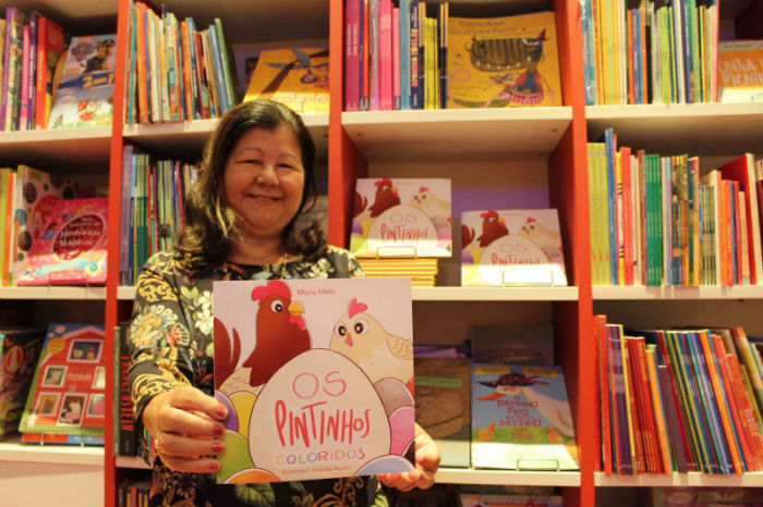 O livro, escrito por Maria Melo, tem ilustraes da pernambucana Amanda Aquino. Foto: Anamaria Nascimento/DP.