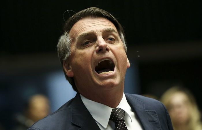 Raios Coriscos salpicados ciom molho Bolsonaro  20180828142856876660e