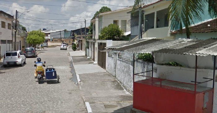 Vtima do linchamento foi perseguida desde o terminal do Engenho do Meio at a Rua Amarante. Imagem: Google StreetView (Set2015)