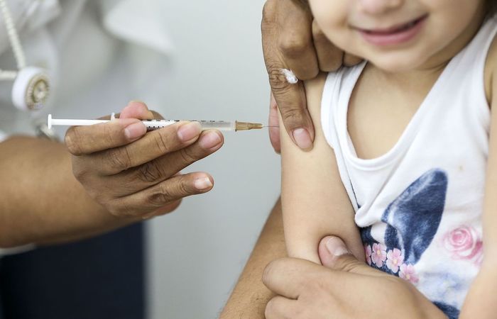 At o momento, mais de 1,3 milho de crianas no recebeu o reforo dessas vacinas. Imagem: Marcelo Carmargo/Agncia Brasil