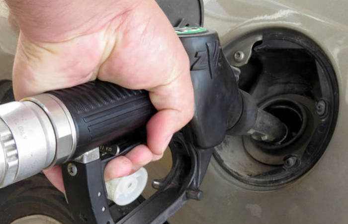 O preo do diesel, que seguia congelado desde 1 de junho, permanece em R$ 2,2964, aps o reajuste de 13% anunciado na sexta-feira. Foto: Reproduo/Internet