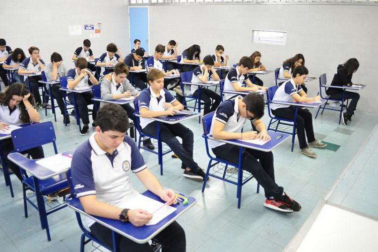 Escolas buscam trazer usar novos instrumentos para atrair a ateno dos alunos.  (Divulgao/Colgio Santa Maria.)