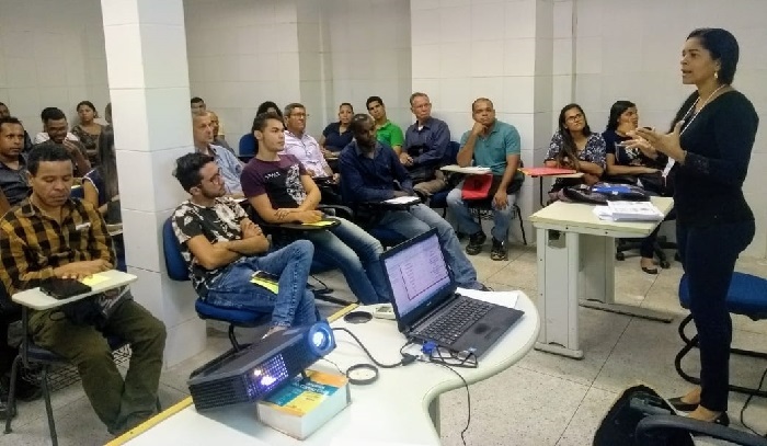 Mais de 500 profissionais participaram das aulas gratuitas de matemtica e portugus. Foto: Rachel Motta-Sempetq/Divulgao