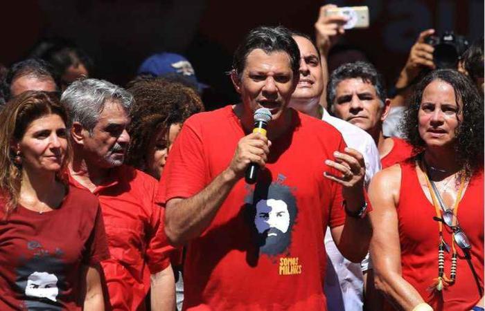 Haddad e Bolsonaro cresceram nas pesquisas
(foto: AFP / Arthur de Souza)