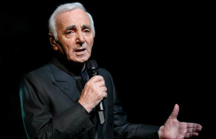 Aznavour morreu depois de uma falha cardiorrespiratria em sua casa. Foto: AFP