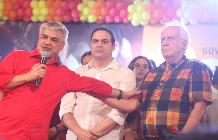 Humberto e Jarbas apoiaram o governador reeleito, Paulo Cmara (PSB) - Foto: Nando Chiappetta/DP