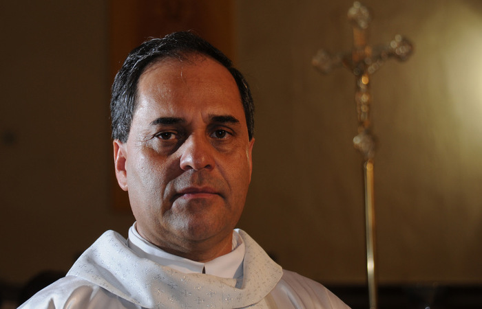 Padre Joao Carlos Lanca Livro De Inspiracao Mariana No Recife Local Diario De Pernambuco