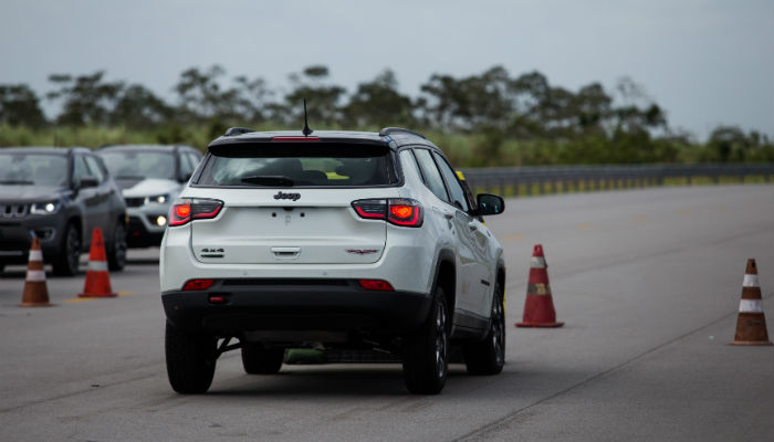 Produzido desde novembro de 2016, o Jeep Compass vem equipado com quatro sistemas semiautnomos. Foto: Jeep/Divulgao