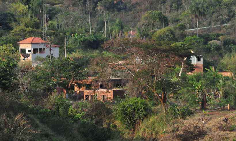 Vista atual do distrito de Bento Rodrigues, destrudo pela lama de rejeitos da Barragem do Fundo. Foto: Gladyston Rodrigues/EM/DA Press