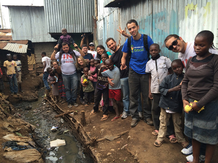 Viagem para fazer voluntariado em Nairóbi, no Quênia - Biblioteca e projeto Kibera Talking. Crédito: Talita Guedes/Arquivo Pessoal (Credito: Talita Guedes/Arquivo Pessoal) Viagem para fazer voluntariado em Nairóbi, no Quênia - Biblioteca e projeto Kibera Talking. Crédito: Talita Guedes/Arquivo Pessoal (Credito: Talita Guedes/Arquivo Pessoal)