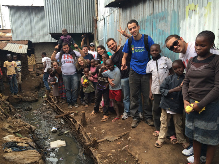 Viagem para fazer voluntariado em Nairbi, no Qunia - Biblioteca e projeto Kibera Talking. Crdito: Talita Guedes/Arquivo Pessoal (Credito: Talita Guedes/Arquivo Pessoal)