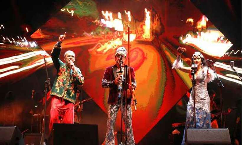 O trio  formado pela carioca Marisa Monte, pelo baiano Carlinhos Brown e pelo paulista e Arnaldo Antunes. Foto: LeoAversa/Divulgao