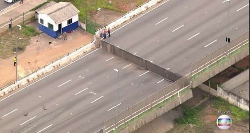 Viaduto cede e interdita trnsito na Marginal Pinheiros, em So Paulo. Foto: Reproduo/TV Globo
