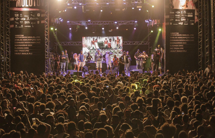 MC Troia rene multido no Palco Coquetel Molotov. Foto: Tiago Calazans/Divulgao