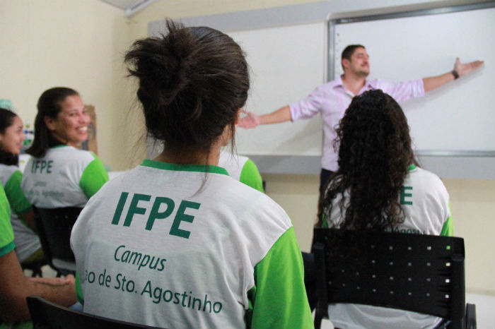 A previso  de que o novo prdio j receba os estudantes no incio do primeiro semestre de 2019. Foto: IFPE/Divulgao.