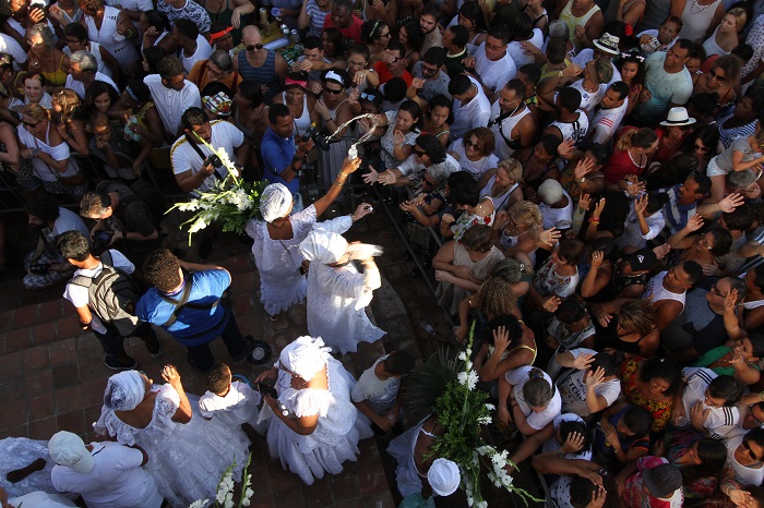 A cerimnia acontece h 36 anos e recebe fiis e comunidades de vrios lugares do pas. Foto: Peu Ricardo/DP