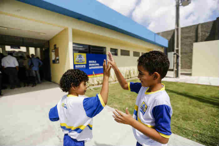 A rede de ensino do Recife conta com cerca de 90 mil estudantes. Foto: Andrea Rego Barros/PCR
