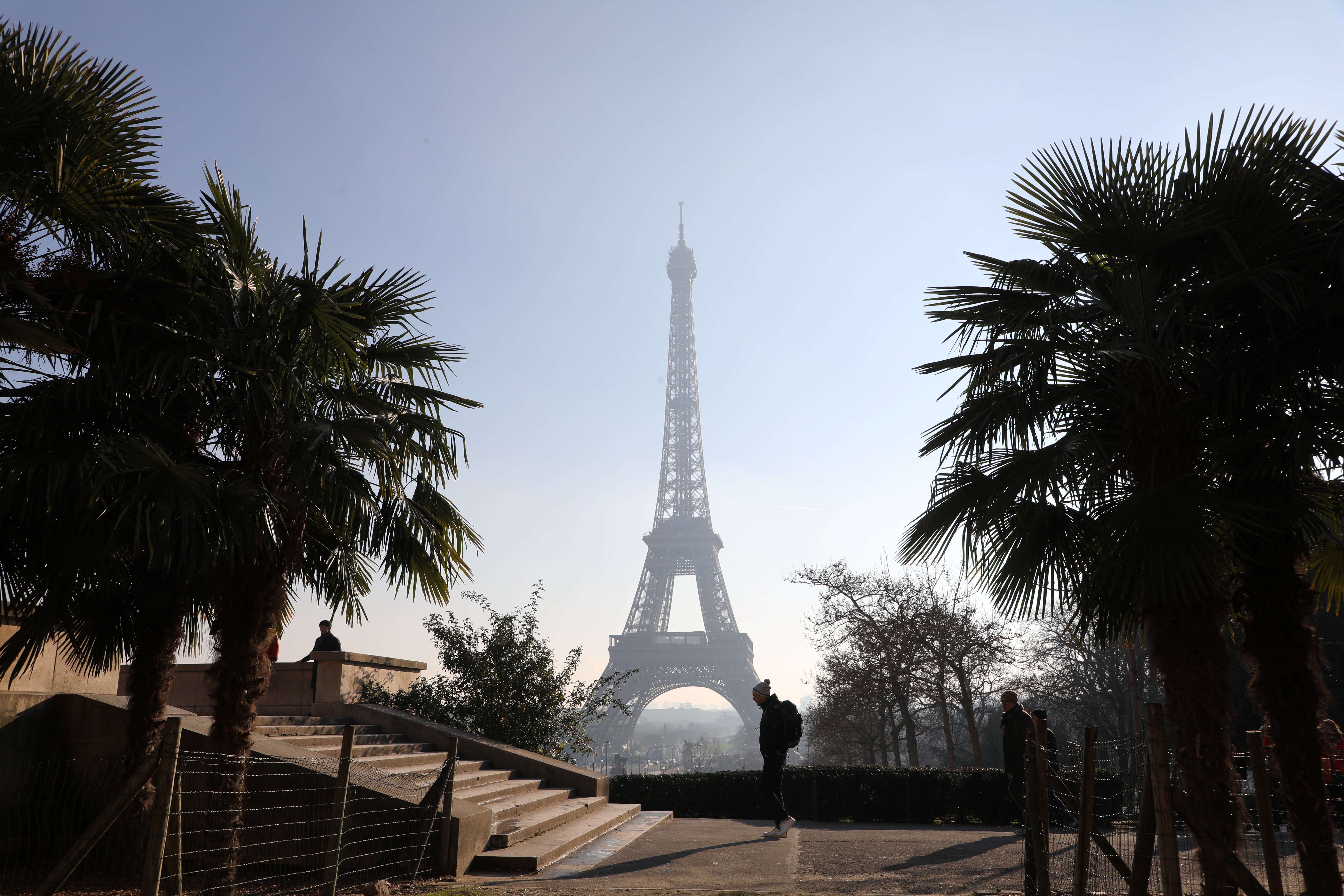 Em maro de 2018, a Torre tambm fechou as portas devido  formao de gelo que impedia o uso de suas escadas. Foto: ludovic MARIN / AFP