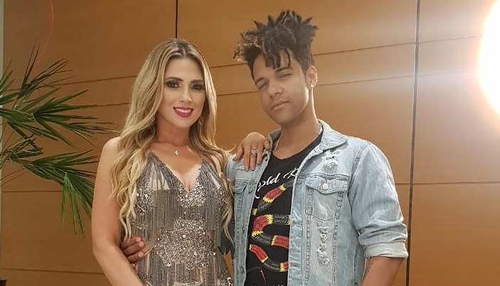 Nadja ao lado do marido, o cantor Vinicius D'Black. Foto: Reproduo/Instagram 