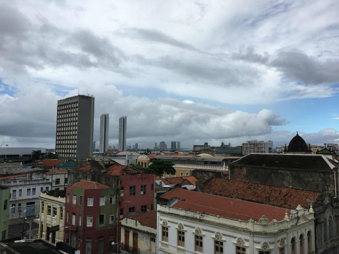 Nesse domingo, a Apac emitiu um alerta para a possibilidade de chuvas moderadas a fortes no Recife. Foto: Anamaria Nascimento/DP.