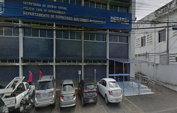 Vrias pessoas foram ao Depatri nesta sexta fazer boletim de ocorrncia. Foto: Reproduo /Google Maps