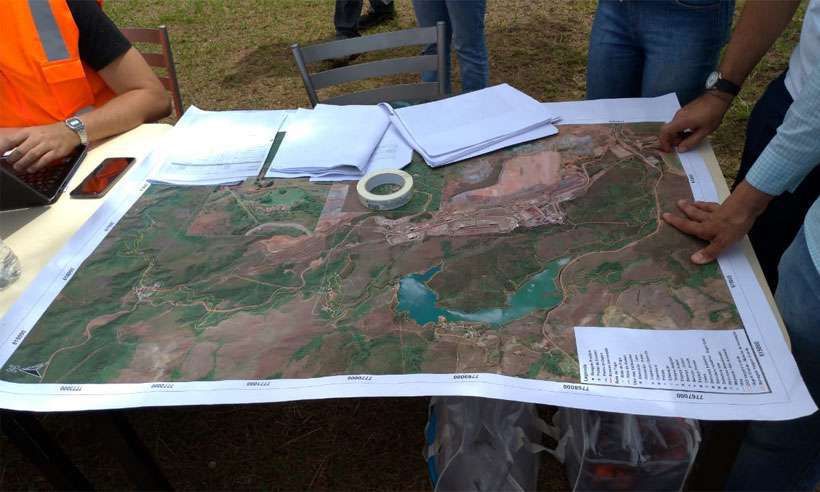 Vale disponibilizou mapa na rea em que moradores precisaro ser retirados hoje. Foto: Mateus Parreiras/EM/DA Press
