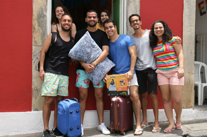 Nesta casa, na Rua do Amparo, so 32 pessoas de vrios estados brasileiros. Foto: Gabriel Melo/especial DP