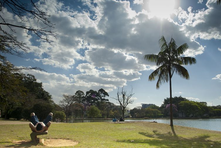 Parque do Ibirapuera  um dos espaos mais procurados e valorizados de So Paulo. Foto: Arquivo/Marcelo Camargo/Agncia Brasil