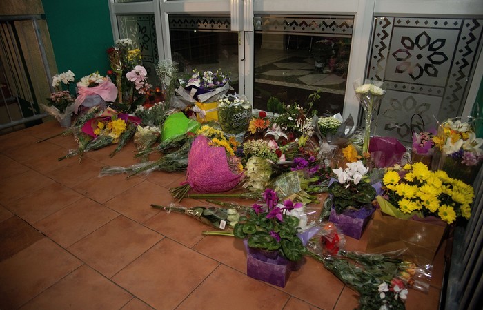 Testemunhas descreveram cenas caticas e corpos ensanguentados. Crianas e mulheres esto entre as vtimas fatais. Foto: Marty MELVILLE / AFP