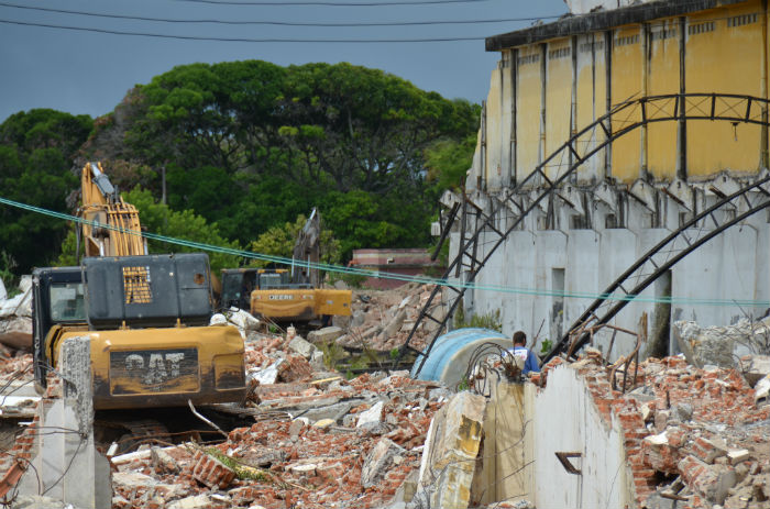 Demolio havia sido retomada nessa segunda-feira (25). Foto: Priscilla Buhr/MPPE/Divulgao.