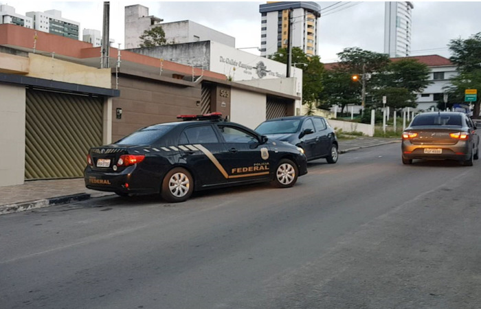 Mandados de priso e busca e apreenso esto sendo cumpridos nas cidades de Agrestina, Garanhuns e Brejo, Panelas e Jurema, todas no Agreste. (Foto: Divulgao / PF) (Mandados de priso e busca e apreenso esto sendo cumpridos nas cidades de Agrestina, Garanhuns e Brejo, Panelas e Jurema, todas no Agreste. (Foto: Divulgao / PF))