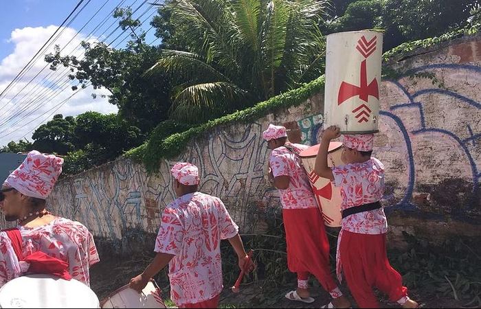 Afox Alafin Oy na Rua da Boa Hora, em Olinda. Foto: Samuel Calado/DP