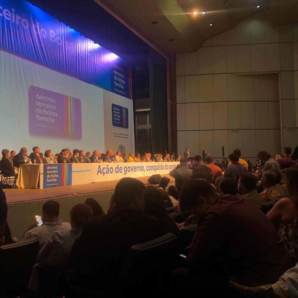 Secretários, deputados e prefeitos compareceram à cerimônia /Foto: José Matheus Santos/Esp.DP