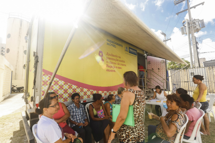 Equipamento possibilita a realizao de exames gratuitos pelo Recife. Foto: Andrea Rego Barros/PCR/Divulgao.
