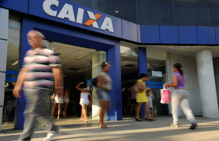 Resultado de imagem para Unidade da Caixa Ã© interditada em BrasÃ­lia por surto de caxumba