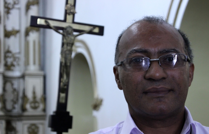 O bispo auxiliar da Arquidiocese de Olinda e Recife, dom Limacdo Antnio da Silva, vai conduzir via sacra. Foto: Paulo Trigueiro/Esp. DP.
