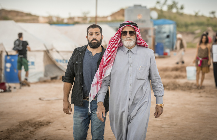 Kaysar Dadour e Herson Capri em cena de %u2018Órfãos da Terra%u2019. Foto: Crédito Paulo Belote/Globo Kaysar Dadour e Herson Capri em cena de %u2018Órfãos da Terra%u2019. Foto: Crédito Paulo Belote/Globo