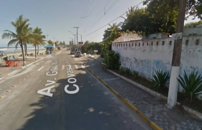 O imvel onde a criana dormia localiza-se na avenida Governador Mario Covas Jnior, no bairro Parque Marinho, prximo da plataforma de pesca de Mongagu. Foto: Reproduo/Google Street View