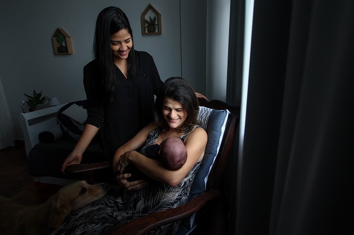 A veterinria Marina Duarte decidiu pela doula depois de pesquisar muito sobre parto humanizado. Crdito: Bruna Costa/Esp. DP Foto