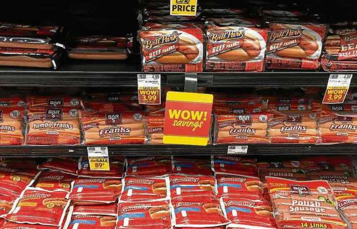 Comer ao menos 3,5 pores do alimento por semana  associado a risco 9% maior de morrer nos oito anos seguintes.  Foto: Jim Watson/AFP