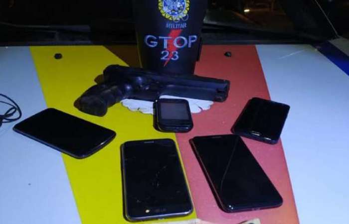 Cinco celulares foram encontrados com ele. Foto: Divulgao/PMDF
